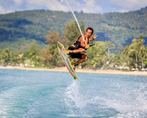 5) Wakeboard